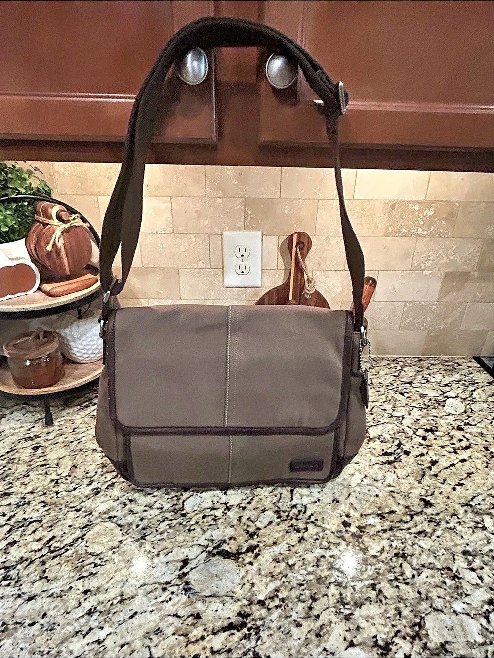 Coach F70677 Essex Canvas Leather Flap Messenger Crossbody Bag Adjustable Strap